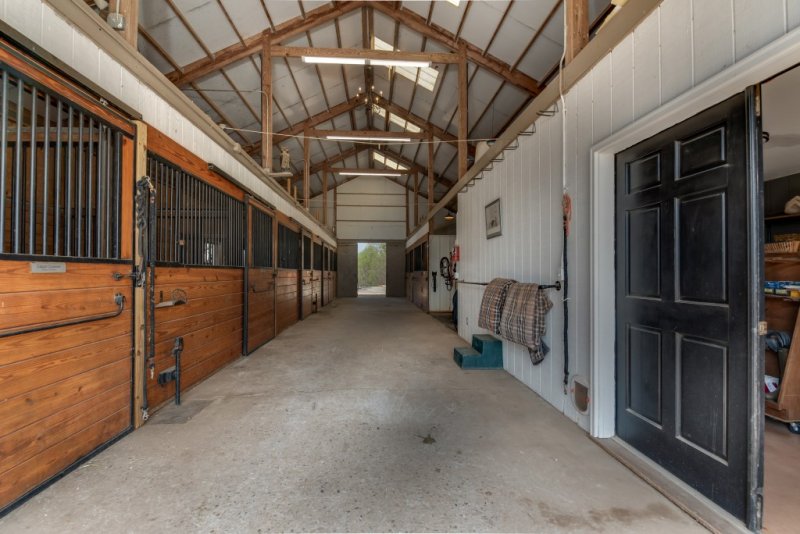 Barn Aisle (Custom)