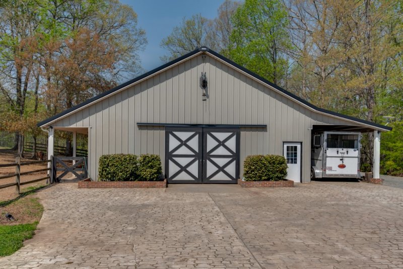 Barn (Custom)