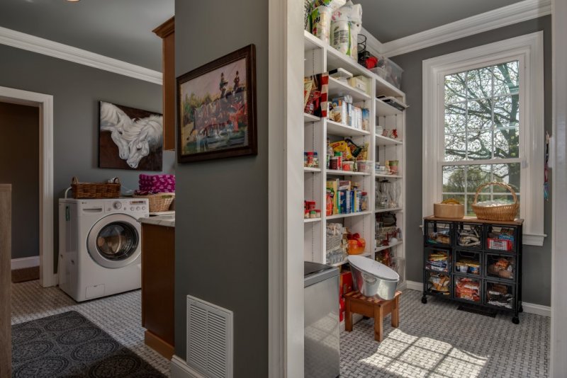 Pantry-laudry (Custom)