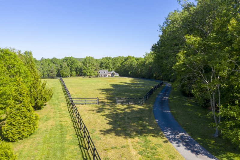 Entrance-aerial