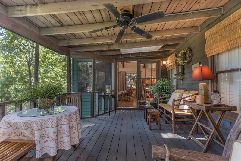 Screen-Porch-to-Keeping-Room-and-Kitchen