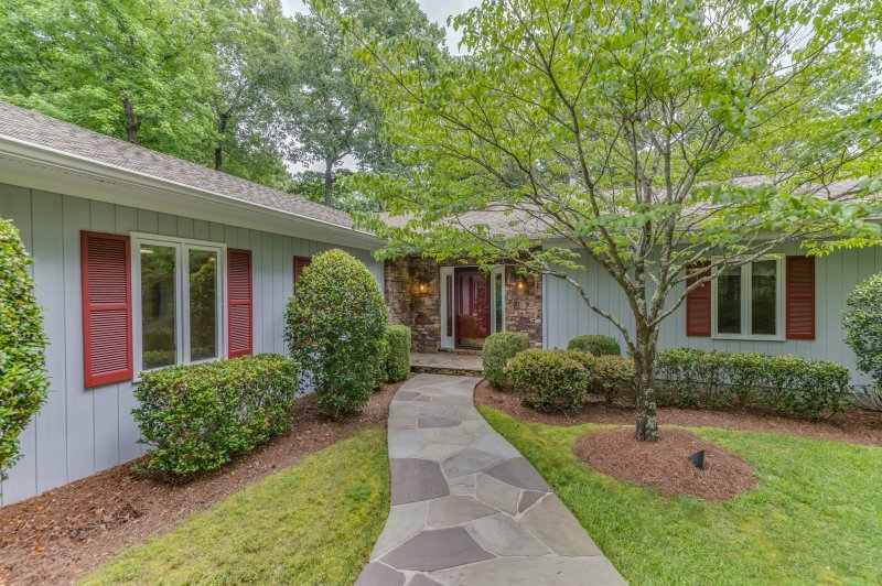 Front-Flagstone-Walkway