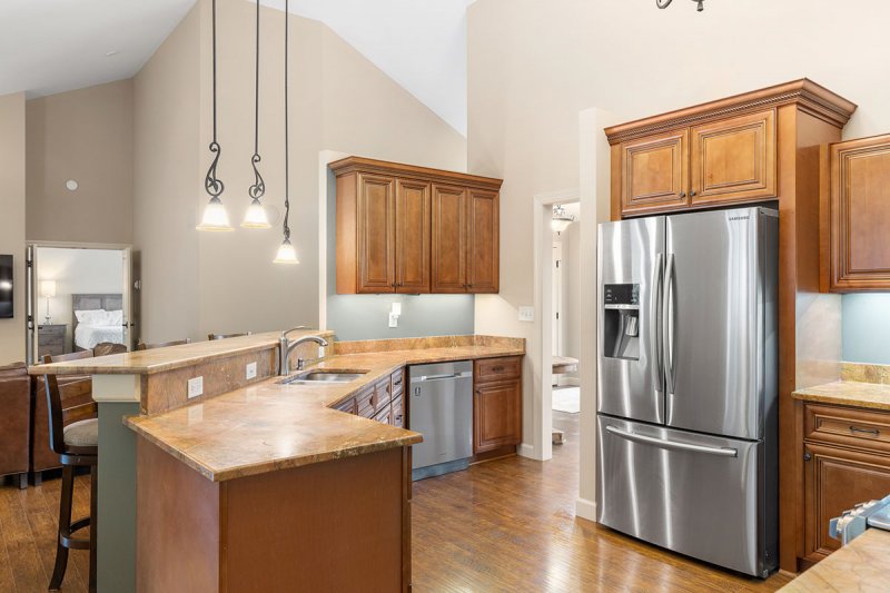 8-Kitchen