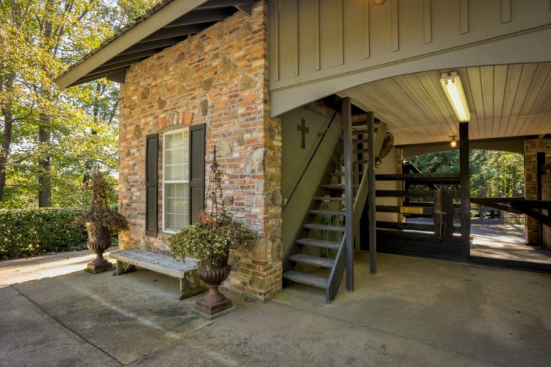 Tack-Room-and-stairs-to-Loft-and-Workshop